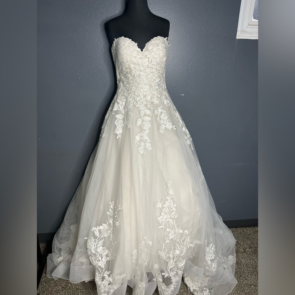 Glitter, tulle, strapless ball gown - Picture 3 of 14